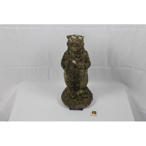 202 - 1945 - 1950 Weathered Garden Statue of a Otter,
Large and Heavy, 22.5''Inches Tall