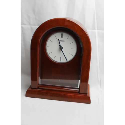 430 - Seico Mantel Clock, Mint Condition, With Box 28 x 23 cm