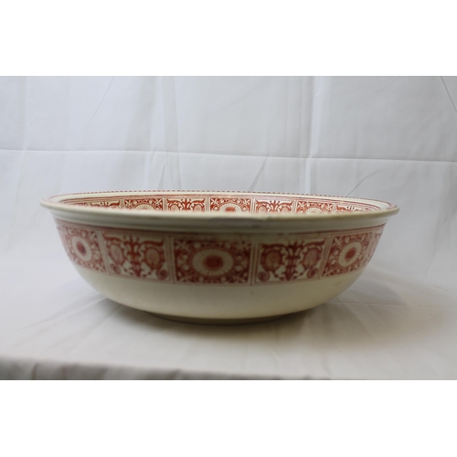 21 - Vintage Wedgwood Pottery, Large Washing Bowl, 15'' inches in diameter (38.5cm)