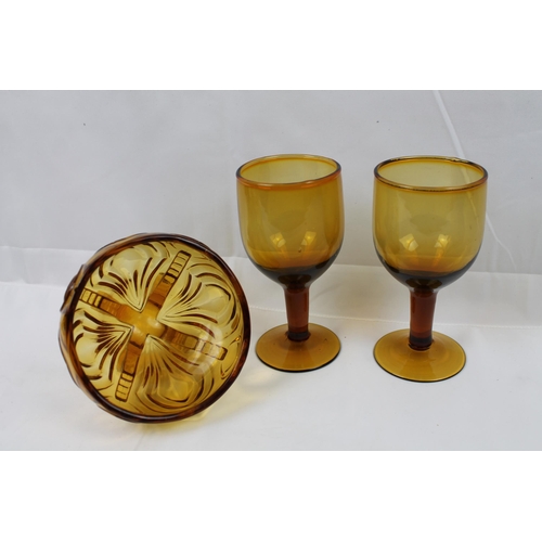 47 - Amber Art Deco British pressed Glass Footed Posy Bowl Vase Pattern, 4 1/2'' inches tall ( 11cm) and ... 