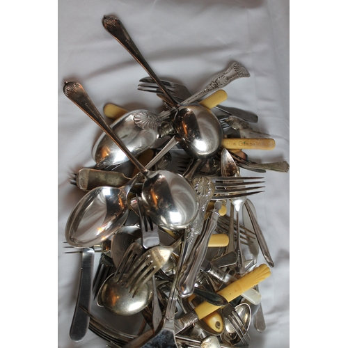 69 - Job lot of a Vintage Cutlery