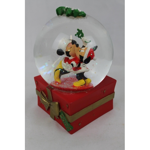 59 - Large Disney Christmas Snow Globe, 13 cm tall