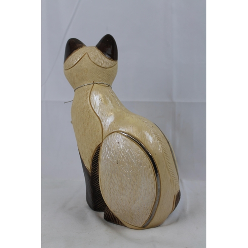 66 - De Rosa Rinconada,No. 134,Ceramic Cat Statue with Tags and certificate in Mint Condition, 26cm tall