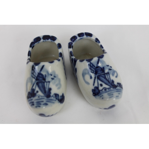 87 - Vintage Dutch Porcelain Shoes, 8 cm