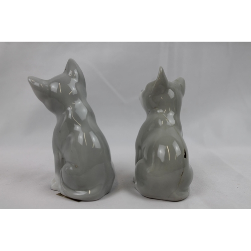 136 - Vintage Otagiri Japan Cat Figures , ( One is slightly damage...