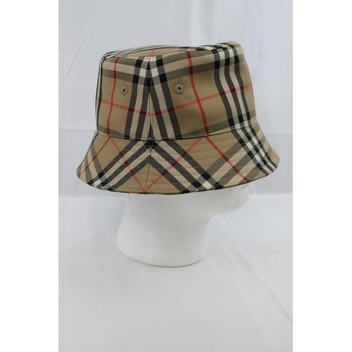 168 - Burberry Mens Hat size M , New without tags