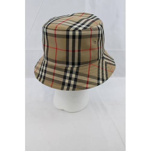 168 - Burberry Mens Hat size M , New without tags