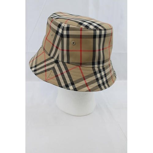 168 - Burberry Mens Hat size M , New without tags