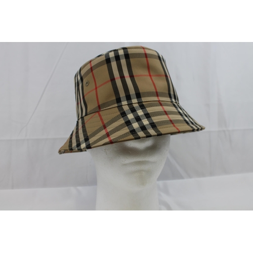 168 - Burberry Mens Hat size M , New without tags