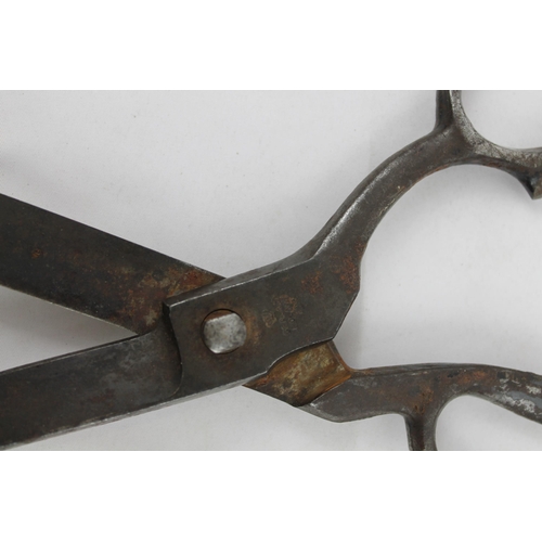 171 - Very Large Vintage Scissors 11'' , 28cm, in excellent working order