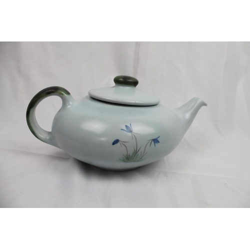 229 - Buchan Scotland Pottery Teapot, 13 x 25 cm