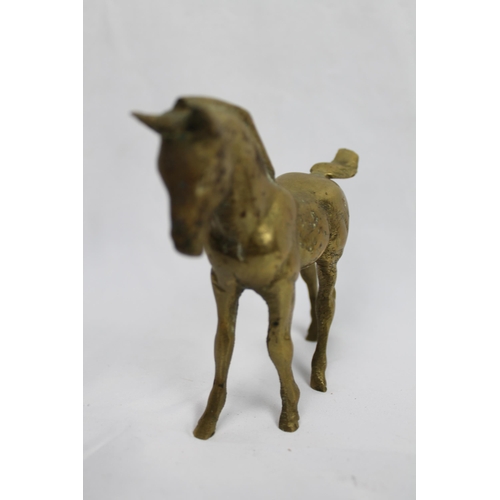 249 - Vintage Solid Heavy Brass Horse , 11 cm tall