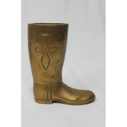 258 - Vintage Solid Brass Riding Shoe , 8cm tall