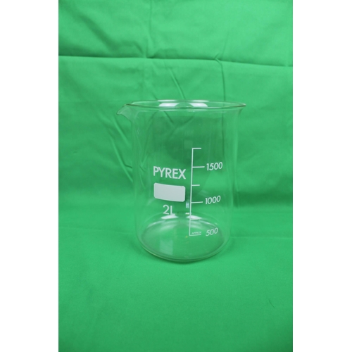 262 - Pyrex 2l Corning Graduated Beaker