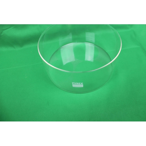 264 - Pyrex Large Glass Bowl , 9 cm tall and a 19 cm in diameter