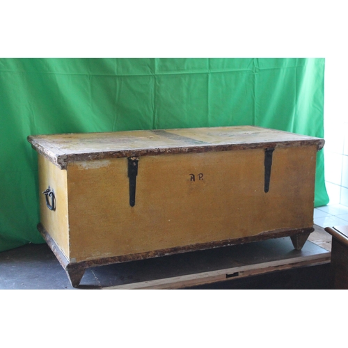 295 - Vintage Large Chest / Trunk with Key, 95 x 46 x 42cm