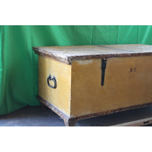 295 - Vintage Large Chest / Trunk with Key, 95 x 46 x 42cm