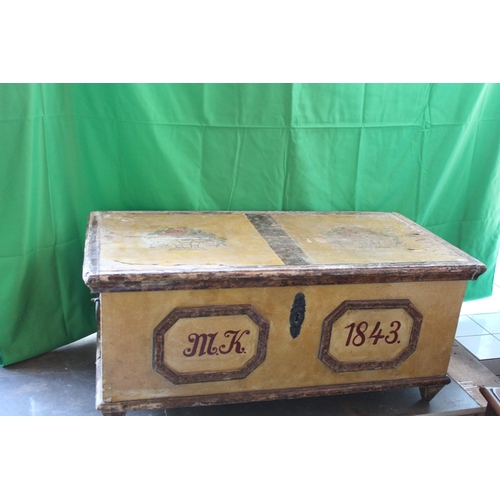 295 - Vintage Large Chest / Trunk with Key, 95 x 46 x 42cm