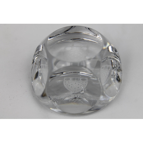 107 - Web Corbett Crystal Paperweight, Probus et Fidelis 1879, mint condition, 8 cm in diameter