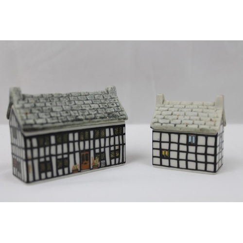 23 - Wade's Houses on Why, The Stag Hotel and a Sweets Shop House , 7 x 5 cm a 4 x 5 cm