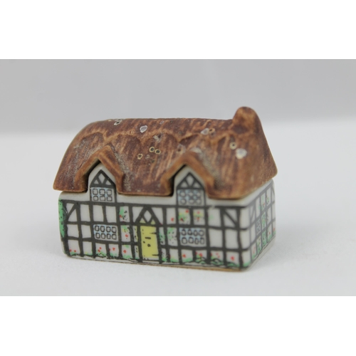 26 - Wade England, Whimsey on The Why , Pump Cottage, 4 x 3 x 2 cm