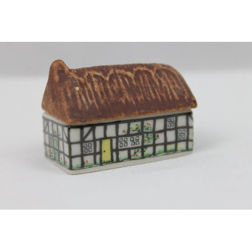 26 - Wade England, Whimsey on The Why , Pump Cottage, 4 x 3 x 2 cm