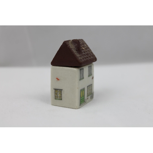 30 - Wade England, Whimsey On Why, Miniature House