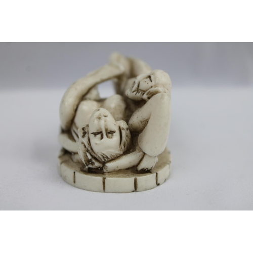 322 - Vintage Japanese Netsuke Figurine Shunga Resin, 7 cm