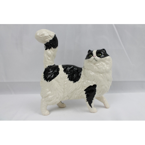 328 - Royal Dulton Cat Statue, 15cm tall