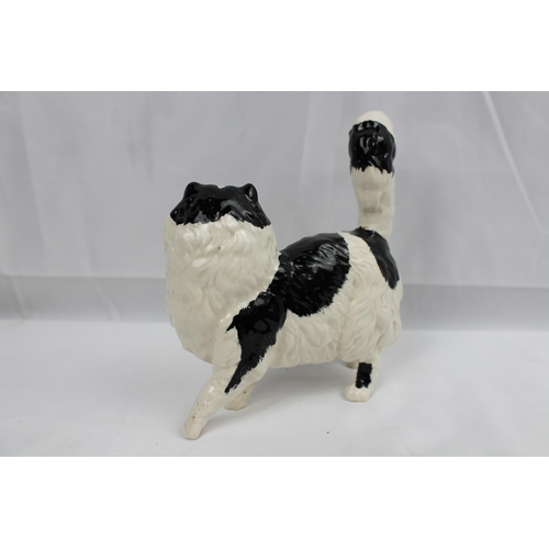 328 - Royal Dulton Cat Statue, 15cm tall