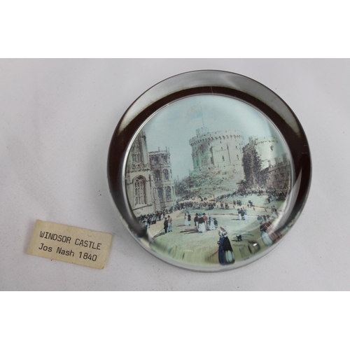 336 - Vintage Glass Paperweight, Windsor Castle, Jos Nash 1840, 7 cm in diameter