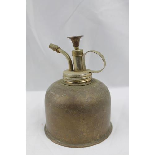 346 - Vintage Sanyei Brass Oil Can, 12cm tall