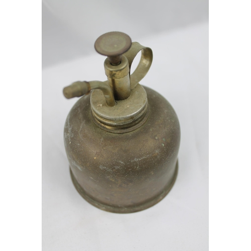 346 - Vintage Sanyei Brass Oil Can, 12cm tall