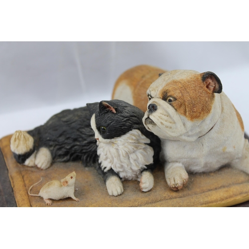 354 - Vintage 1989 Sheratt & Simpson , Bulldog, Cat & Mouse Display Ornament, 20 x 15 cm