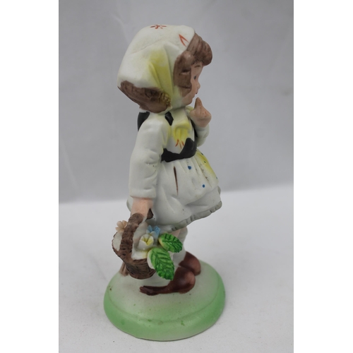 384 - Vintage Bond Ware, Girl Figurine , Made In Taiwan, 14 cm tall