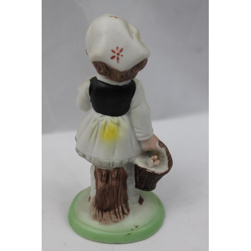 384 - Vintage Bond Ware, Girl Figurine , Made In Taiwan, 14 cm tall