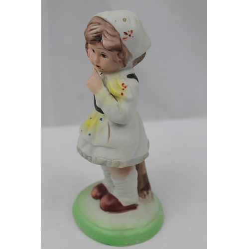 384 - Vintage Bond Ware, Girl Figurine , Made In Taiwan, 14 cm tall