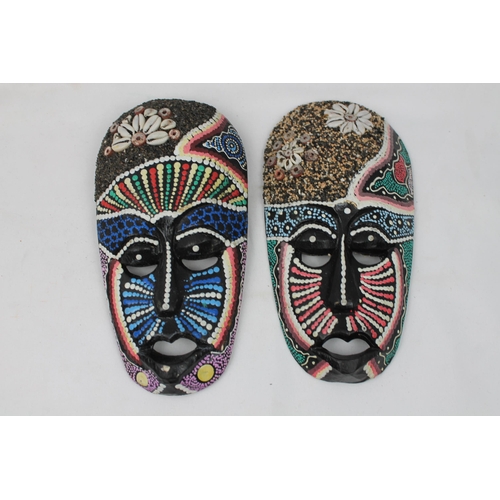 387 - Two Decorative Masks in Artisanal Wood, 21 cm