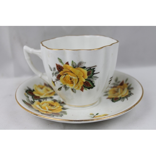 417 - Royal Windsor Fine Bone China , Tea Cup, saucer is 14cm in diameter