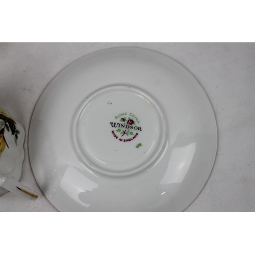 417 - Royal Windsor Fine Bone China , Tea Cup, saucer is 14cm in diameter