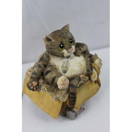 455 - Comic & Curious Cats, Lina Jane Smith, Alley Cat with Tags in Mint Condition, 12 cm tall