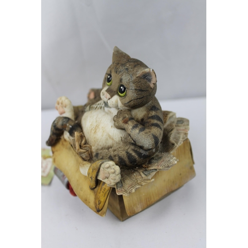 455 - Comic & Curious Cats, Lina Jane Smith, Alley Cat with Tags in Mint Condition, 12 cm tall