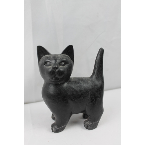 458 - Vintage Hand Carved Wooden Cat Statue, 14 cm tall