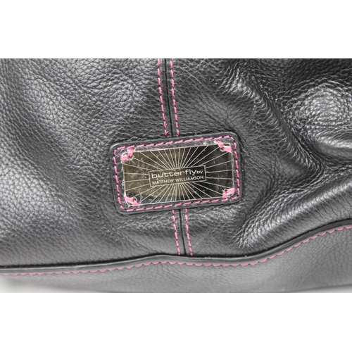 481 - Butterfly Real b
Black Leather Bag, Nice and Clean, 25 X 18 X 12 cm