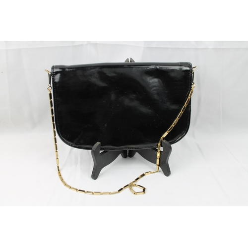 482 - Vintage Black Leather Shoulder Bag, 24 X 15 cm