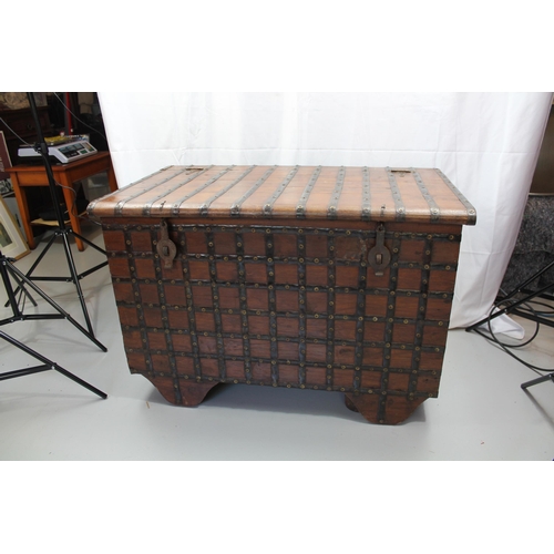 1 - Large Vintage Chest / Trunk on Wooden Wheels, 66 x 95 x 56 cm