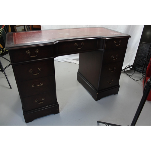 37 - Small Mahogany Pedestal Desk, 8 Draws , in One Solid Piece, 74 cm tall, 113.5 cm wide, depth 53.3 cm