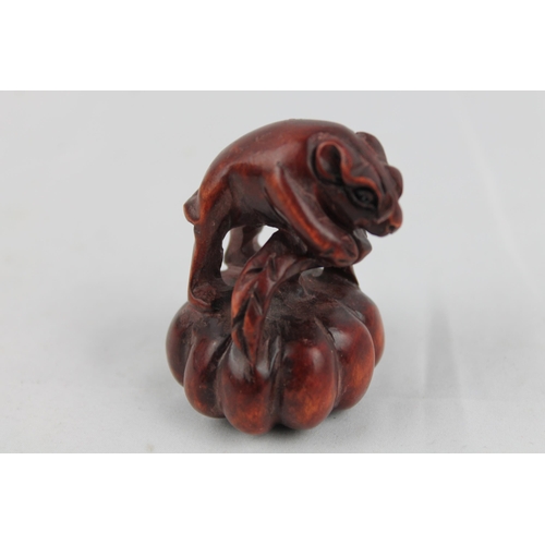 13 - Netsuke
Japanese Carved Wooden Netsuke Comprising Model of a Mouse 4.5 x 5.5cm