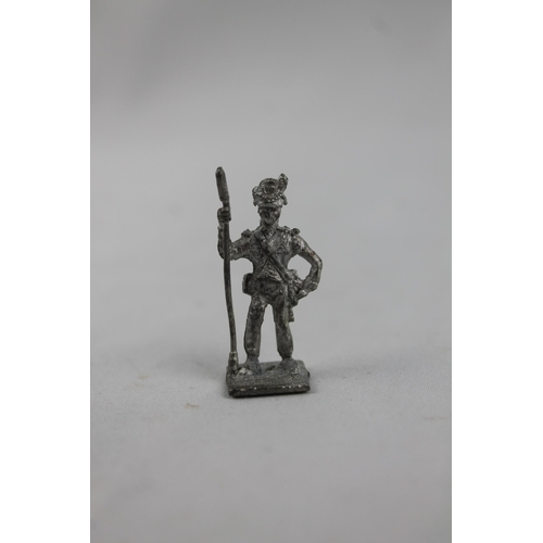 28 - Lead Toy Soldiers with Cannon