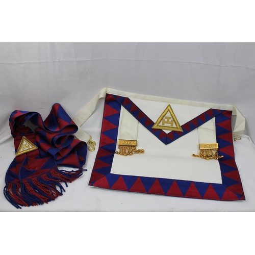 93 - Royal Arch Regalia Companion Apron, With a Masonic Royal Arch Sash, High Quality